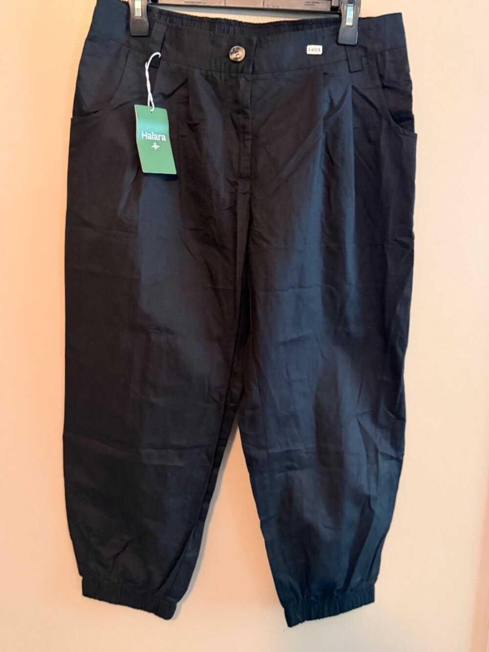 Halara L Joggers Womens Black Elastic Waist Cropped Pants nwt  With Pockets Size